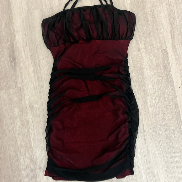 Red scrunched dress - Picture 5 of 6